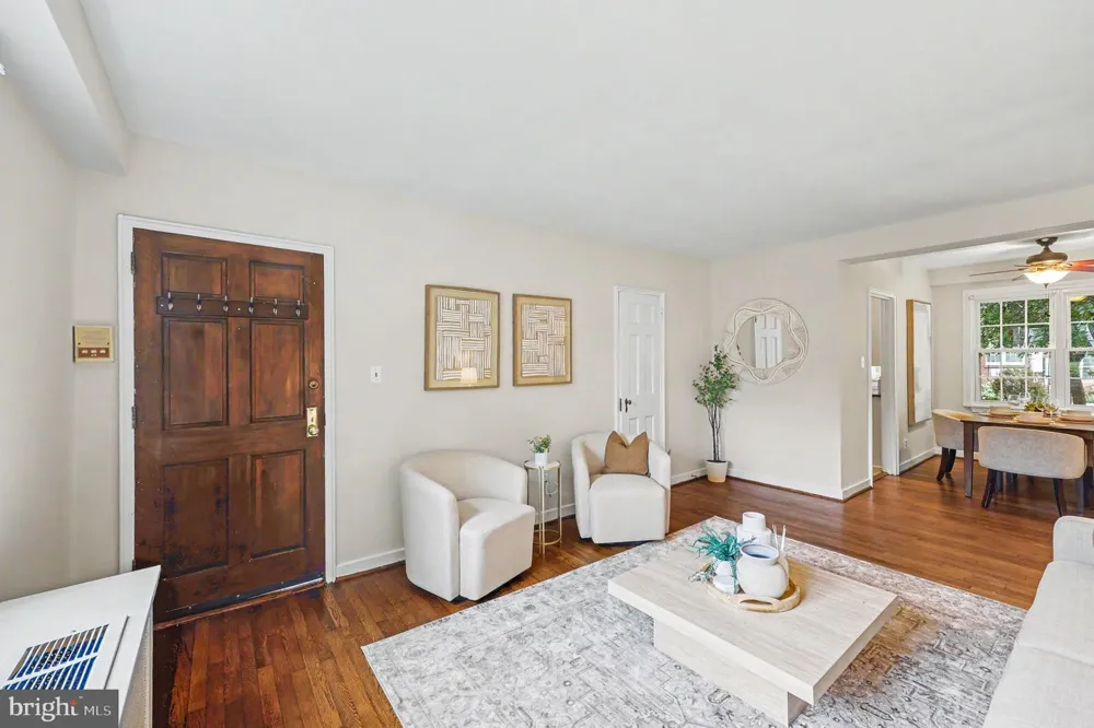 211 E GLEBE ROAD #D Alexandria, VA 22305