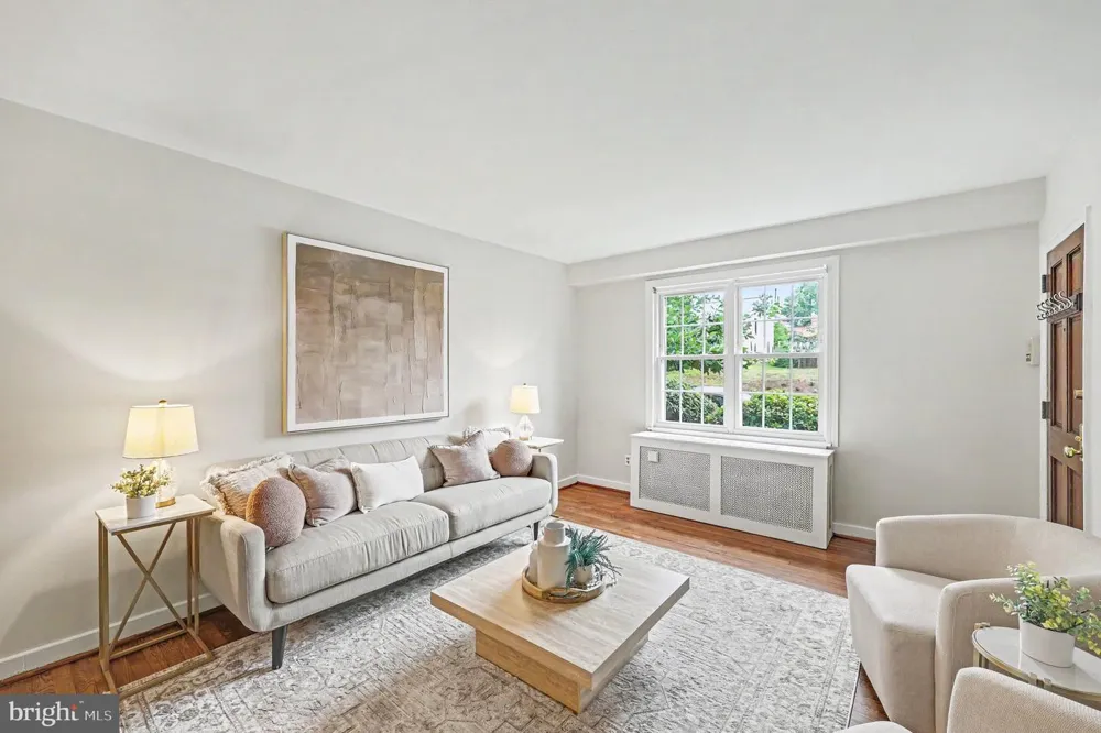 211 E GLEBE ROAD #D Alexandria, VA 22305