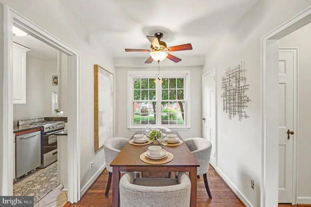 211 E GLEBE ROAD #D Alexandria, VA 22305