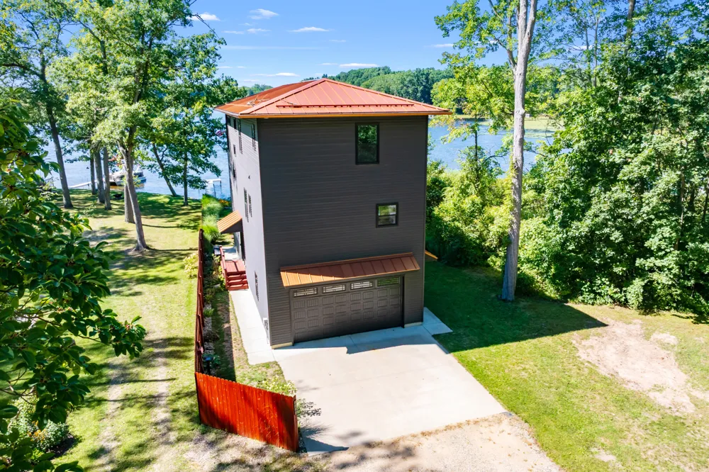 6840 Flower Drive Delton, MI 49046