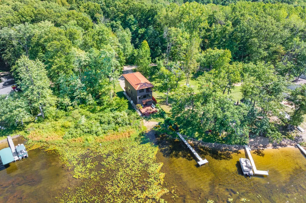 6840 Flower Drive Delton, MI 49046