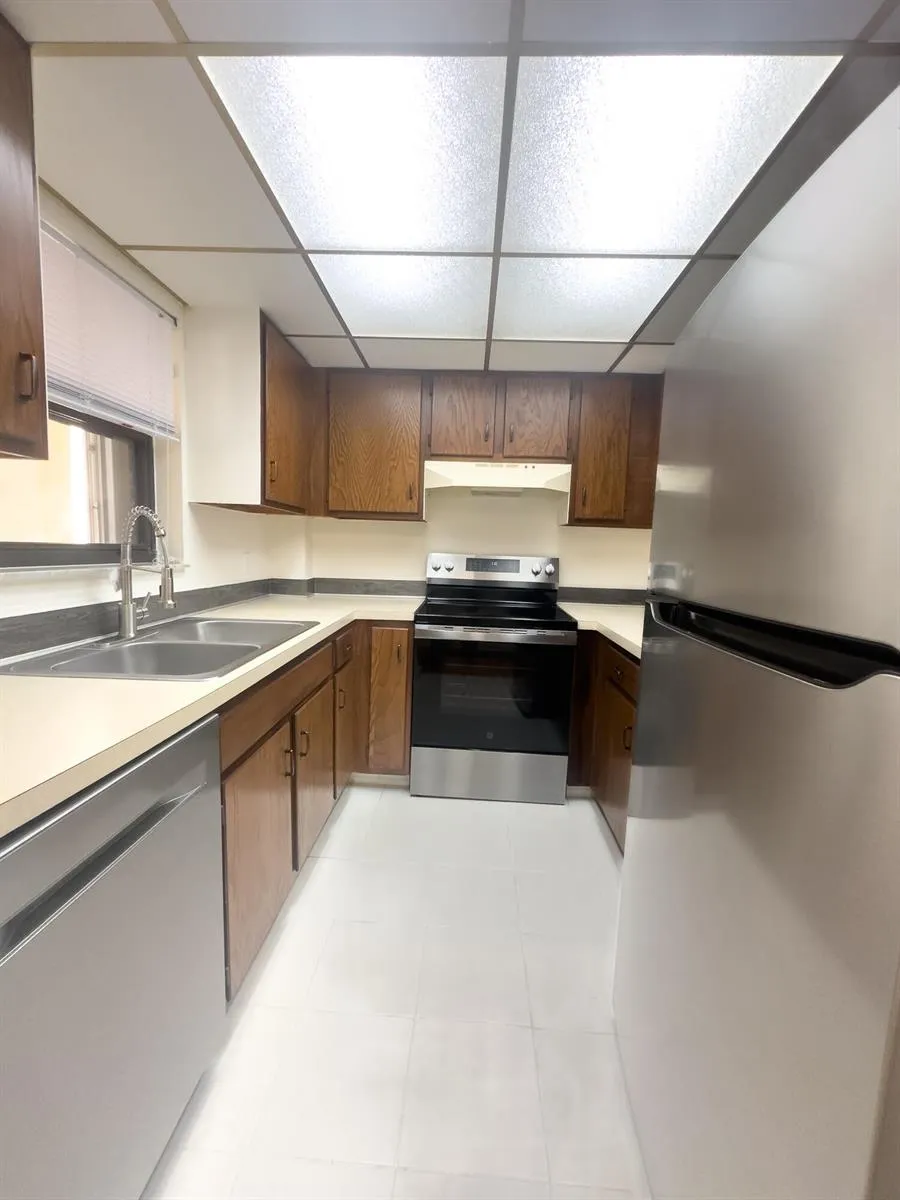 890 FEDERAL Highway #409 Lantana, FL 33462