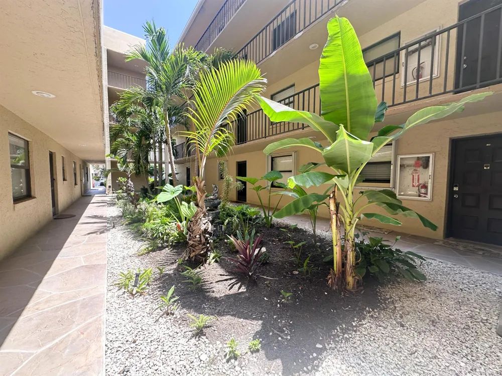 890 FEDERAL Highway #409 Lantana, FL 33462