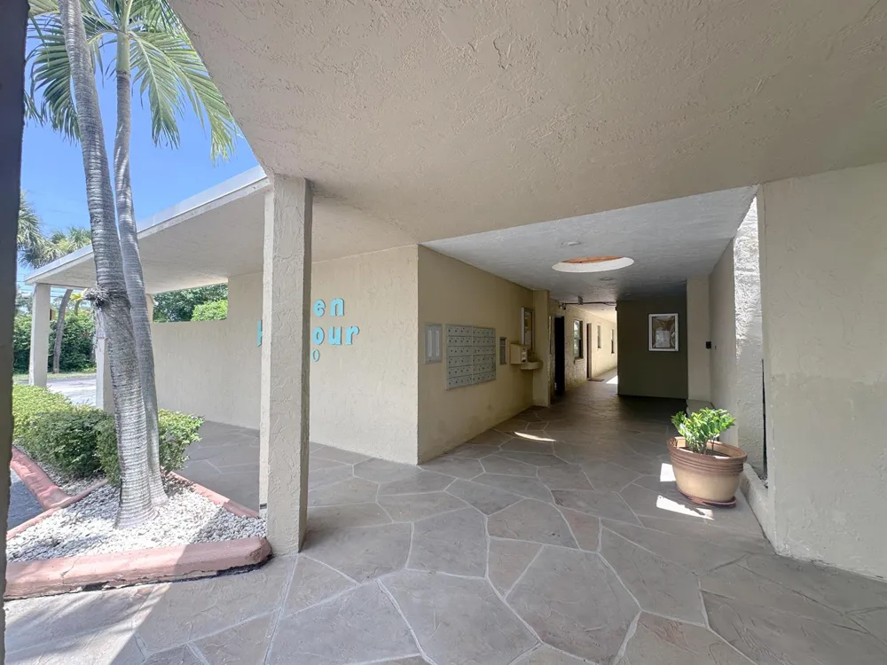 890 FEDERAL Highway #409 Lantana, FL 33462