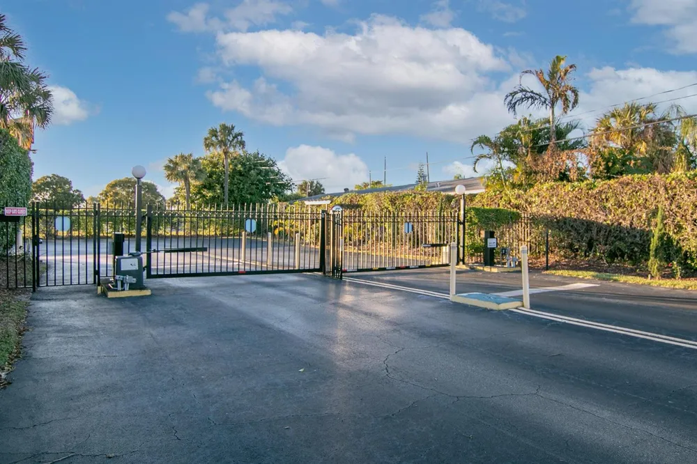 890 FEDERAL Highway #409 Lantana, FL 33462