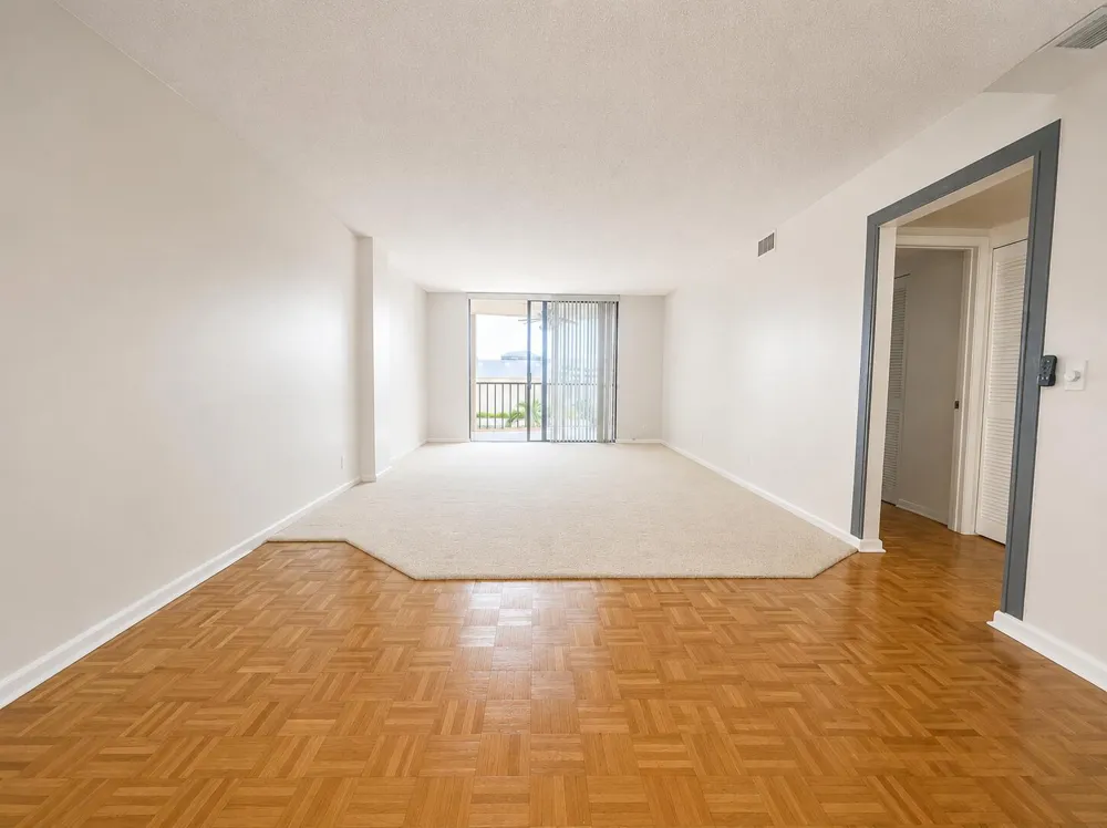 890 FEDERAL Highway #409 Lantana, FL 33462