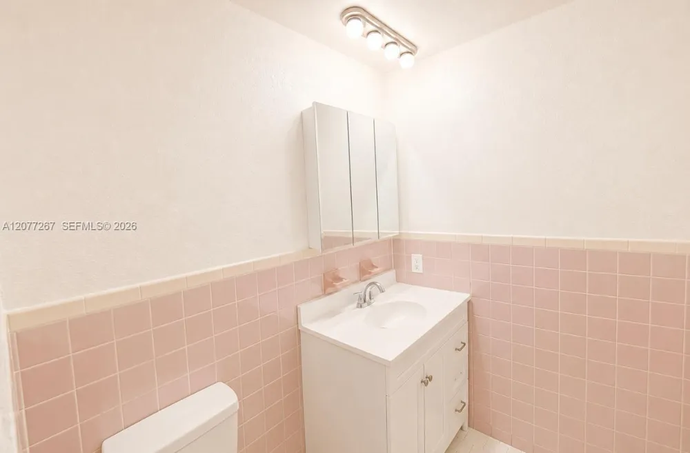 20674 NW 38th Ave Miami Gardens, FL 33055