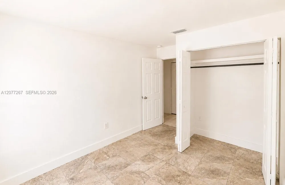20674 NW 38th Ave Miami Gardens, FL 33055