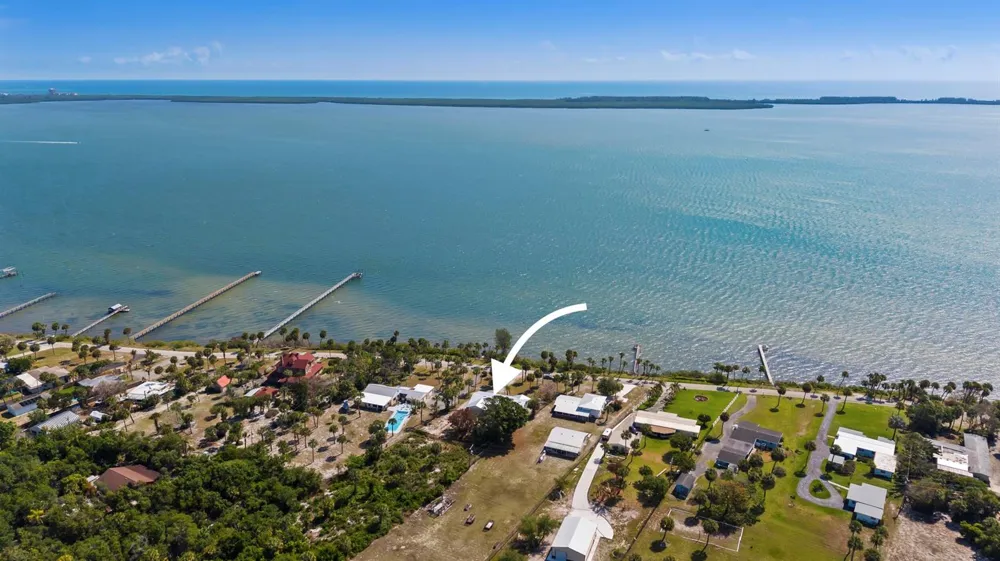 4003 S Indian River Drive Fort Pierce, FL 34982