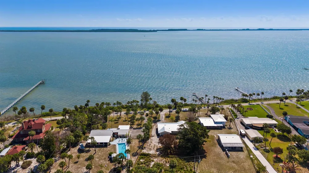 4003 S Indian River Drive Fort Pierce, FL 34982