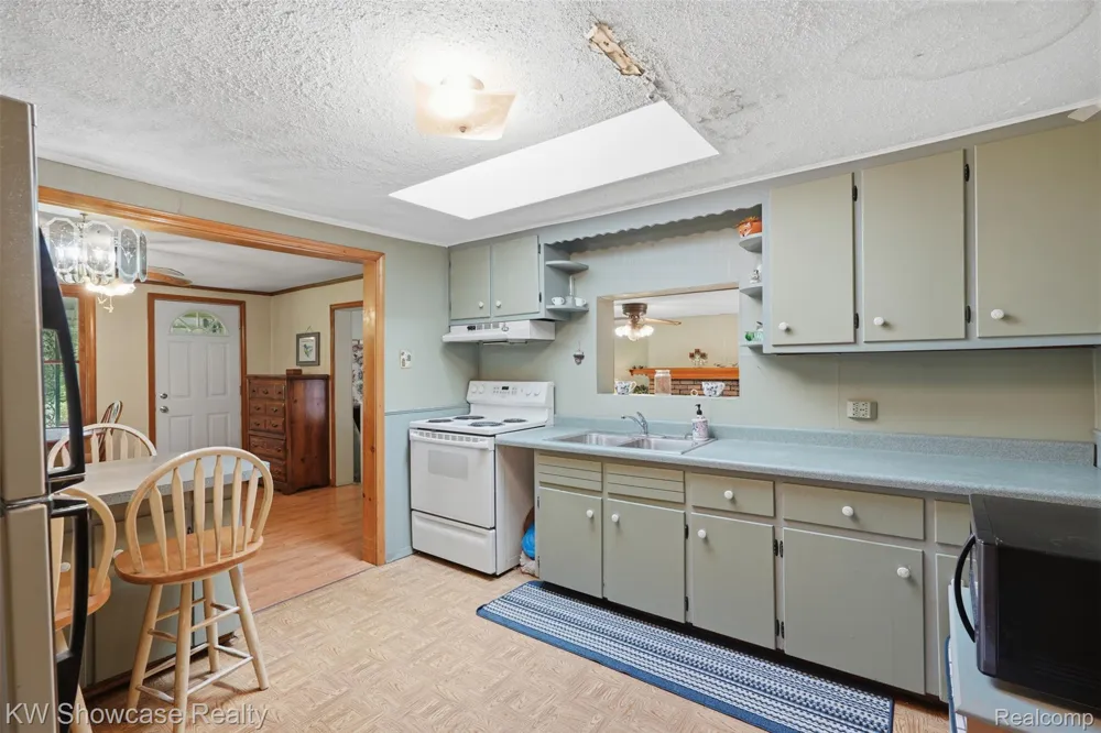 60677 9 Mile Road Lyon Charter Township, MI 48178