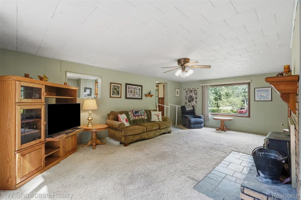 60677 9 Mile Road Lyon Charter Township, MI 48178