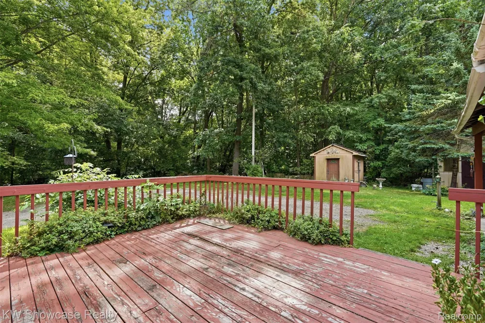 60677 9 Mile Road Lyon Charter Township, MI 48178
