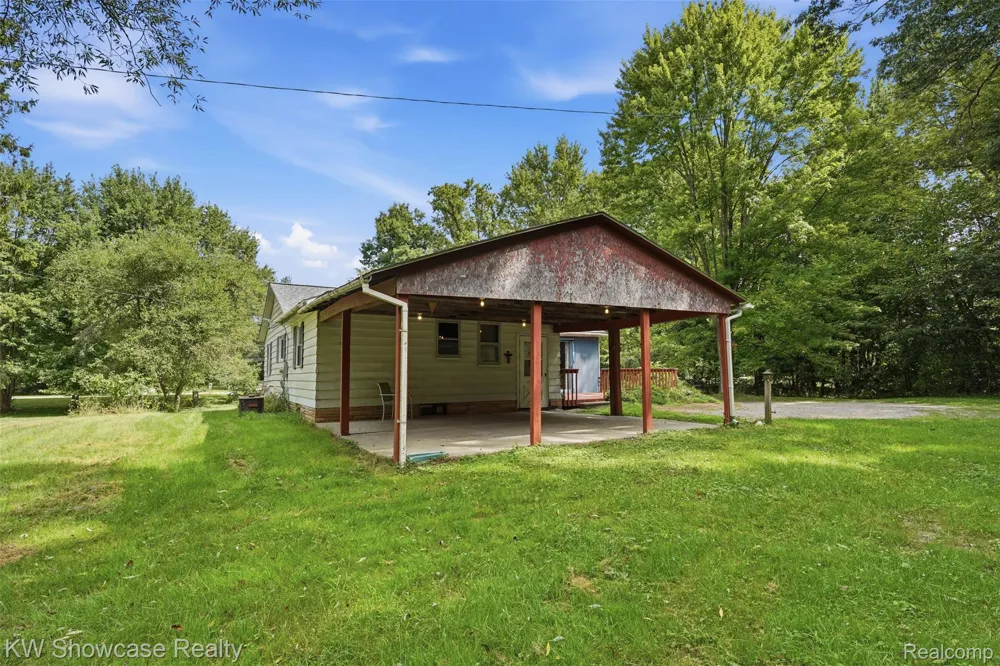 60677 9 Mile Road Lyon Charter Township, MI 48178