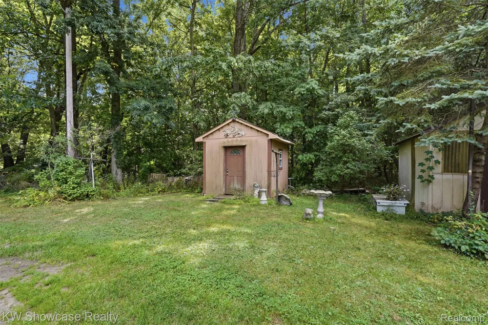 60677 9 Mile Road Lyon Charter Township, MI 48178