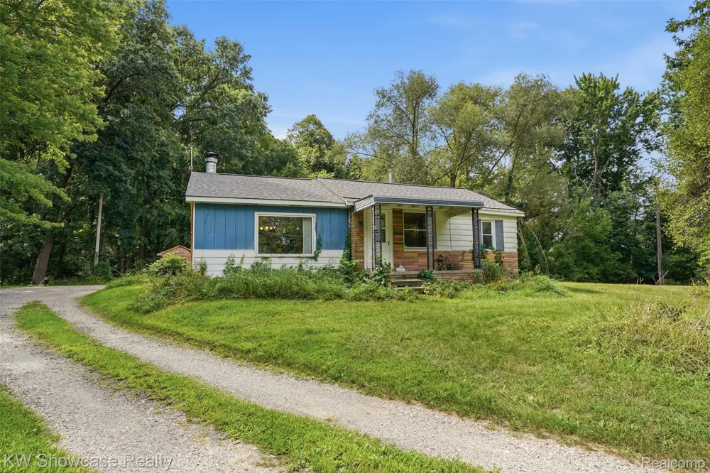 60677 9 Mile Road Lyon Charter Township, MI 48178