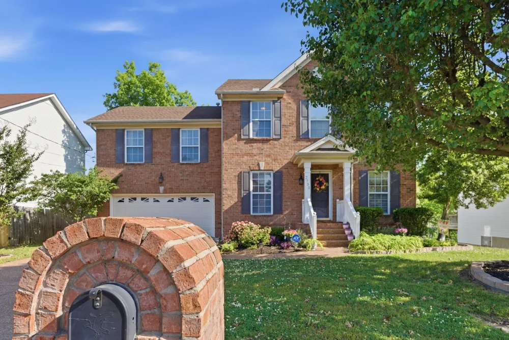 2733 Welshcrest Dr Antioch, TN 37013