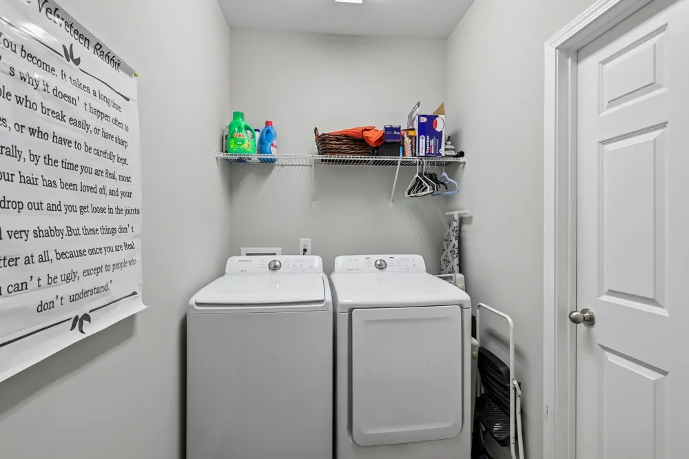 1319 Coates Ln Gallatin, TN 37066