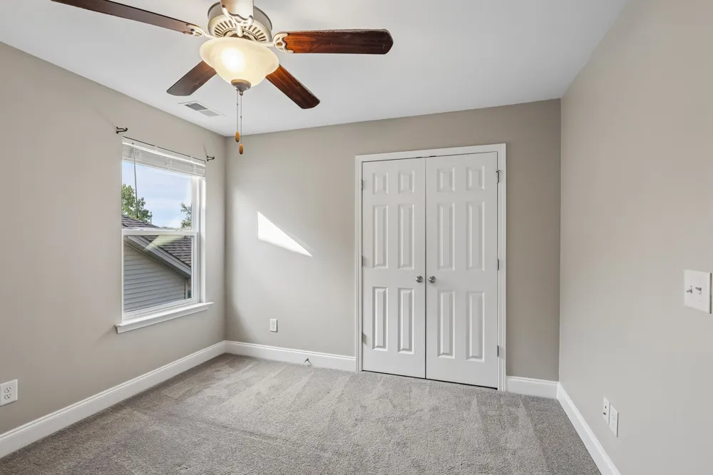 1319 Coates Ln Gallatin, TN 37066