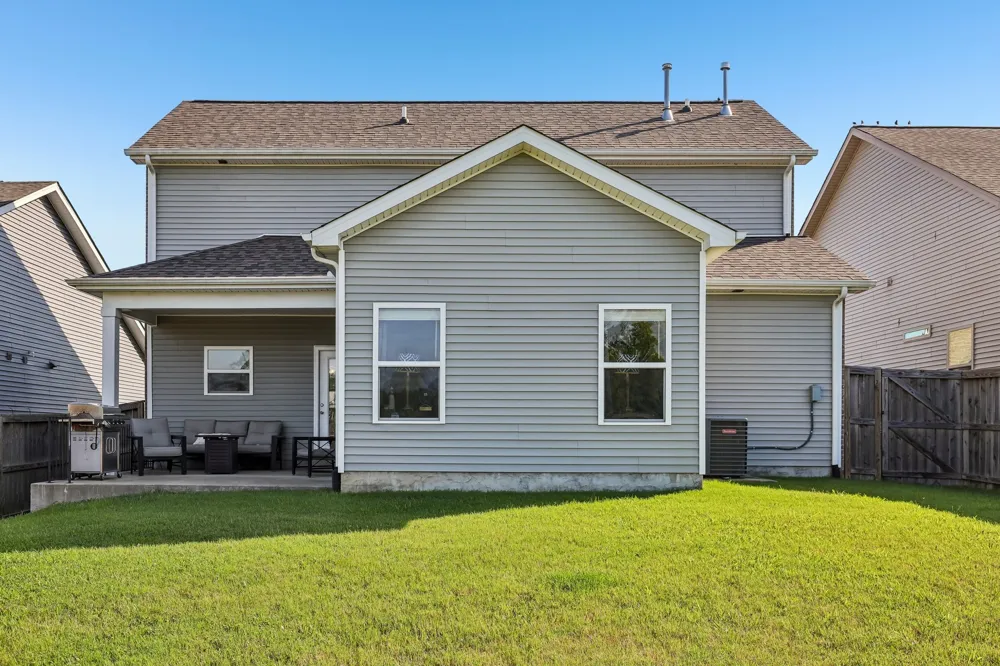 1319 Coates Ln Gallatin, TN 37066