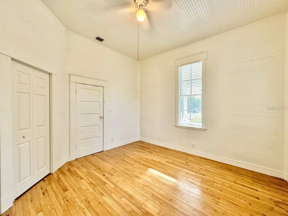 2708 19TH STREET Tampa, FL 33605
