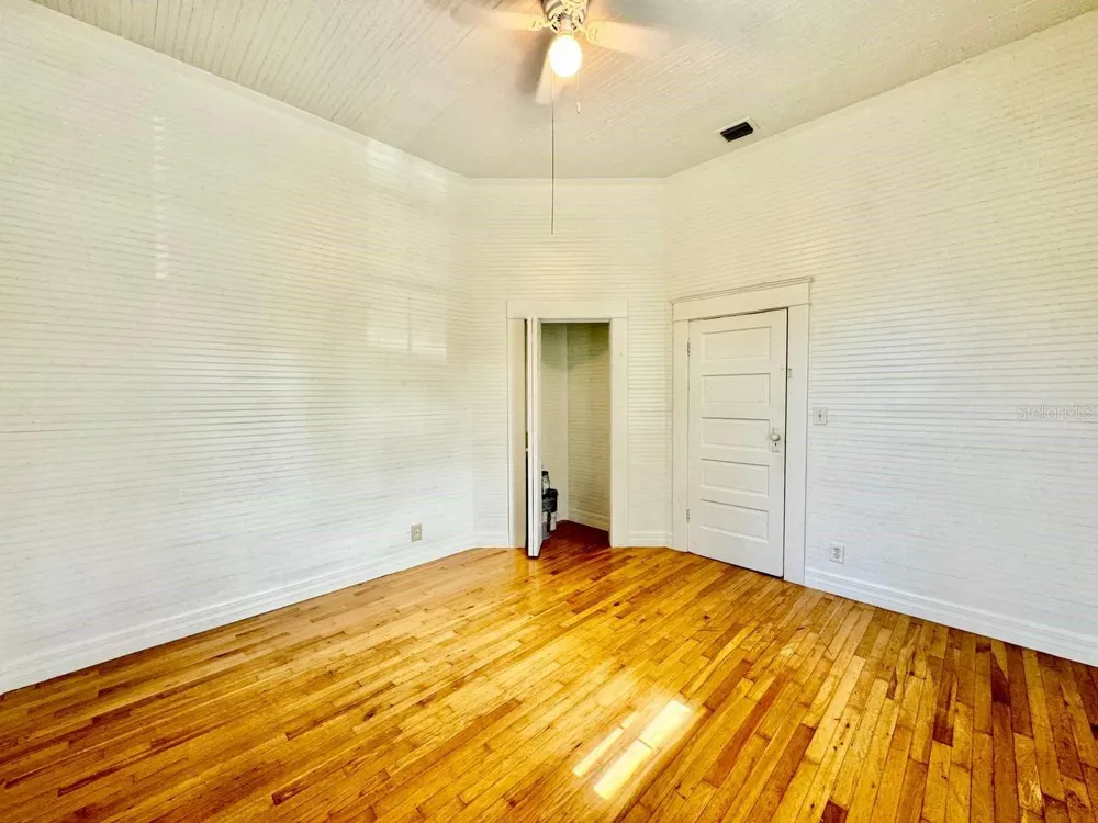 2708 19TH STREET Tampa, FL 33605