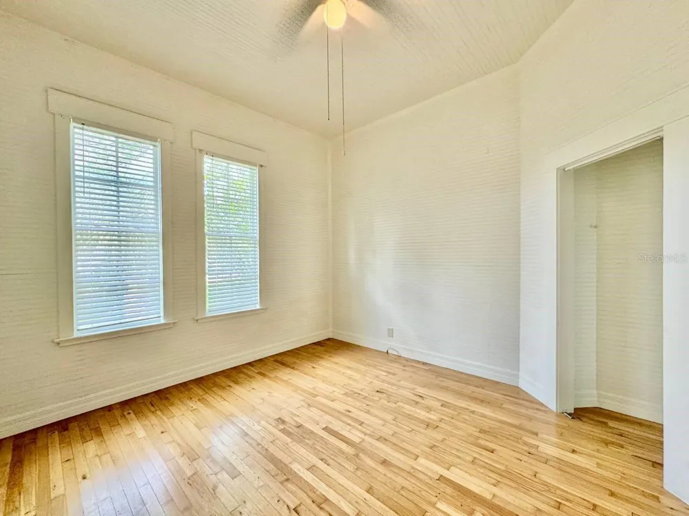 2708 19TH STREET Tampa, FL 33605