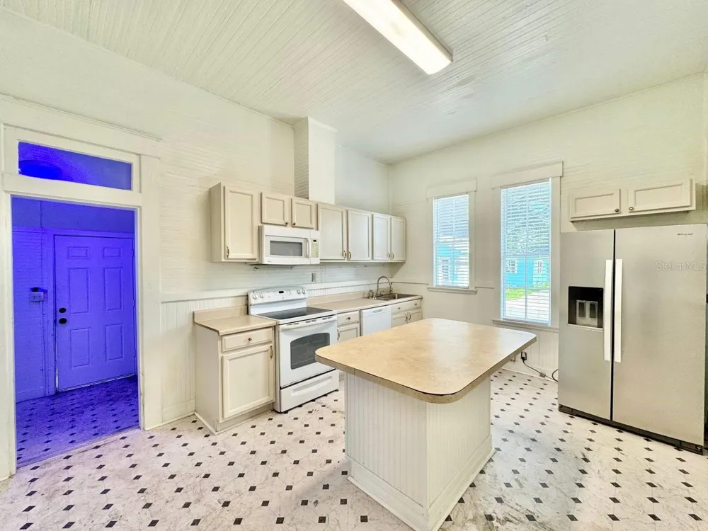 2708 19TH STREET Tampa, FL 33605
