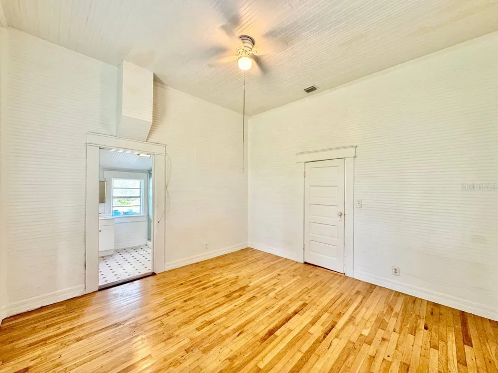 2708 19TH STREET Tampa, FL 33605