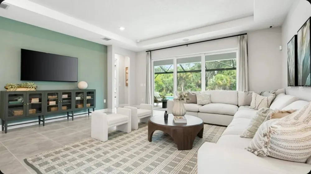 725 SKY SHADE DRIVE Apollo Beach, FL 33572