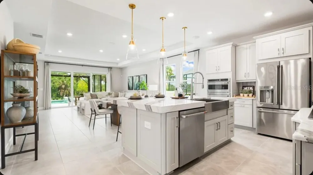 725 SKY SHADE DRIVE Apollo Beach, FL 33572