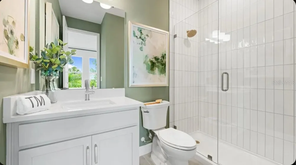 725 SKY SHADE DRIVE Apollo Beach, FL 33572