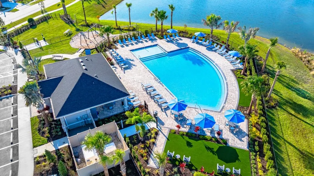 725 SKY SHADE DRIVE Apollo Beach, FL 33572