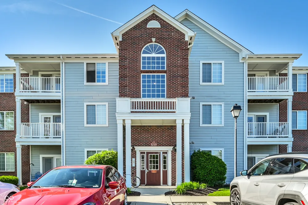 5019 Amber Creek Place #208 Indianapolis, IN 46237