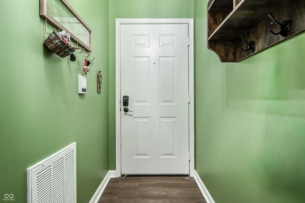 5019 Amber Creek Place #208 Indianapolis, IN 46237