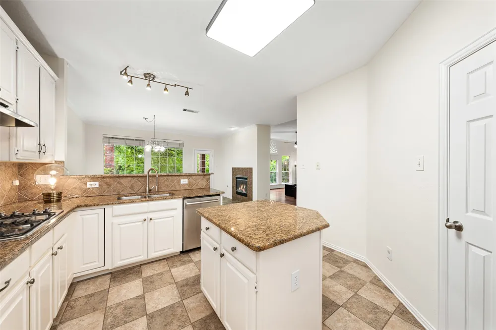 981 Parker Drive Coppell, TX 75019