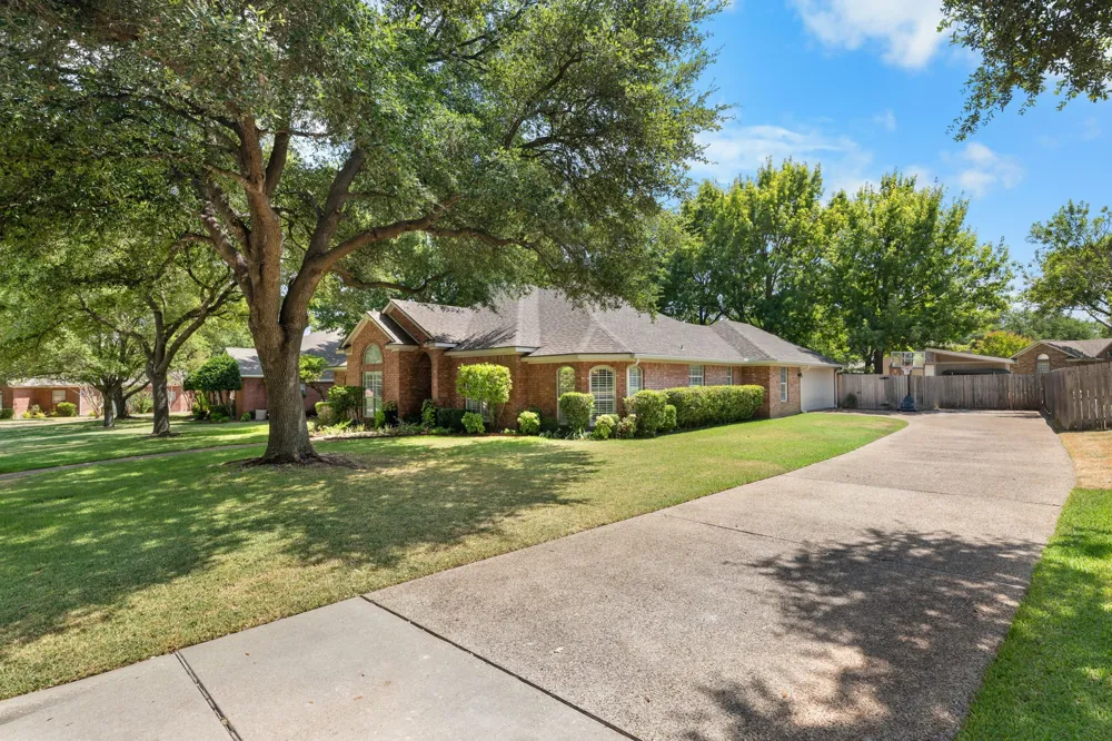 9604 Yellowstone Road Waco, TX 76712