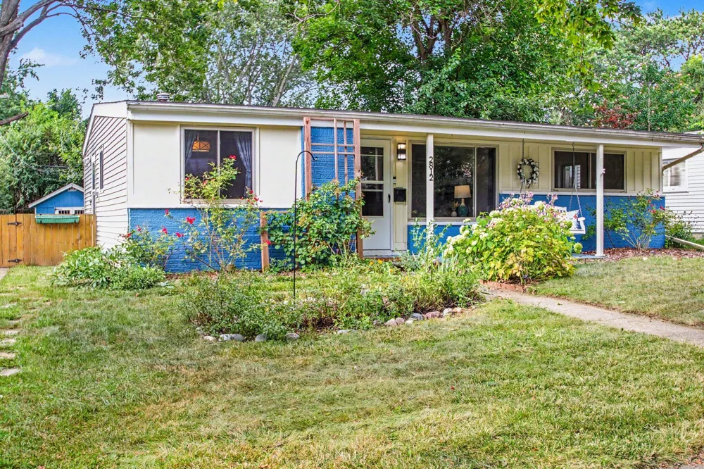 2812 Cumberland Avenue Ann Arbor, MI 48104