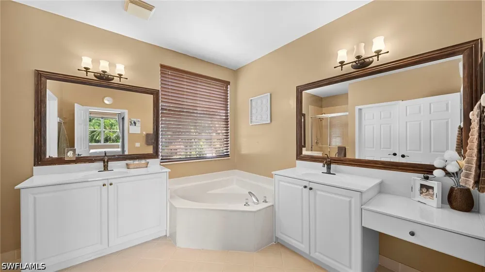 Triandra Lane Naples, FL 34119