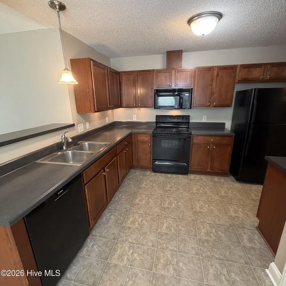 2552 Saddleback Drive #B Winterville, NC 28590