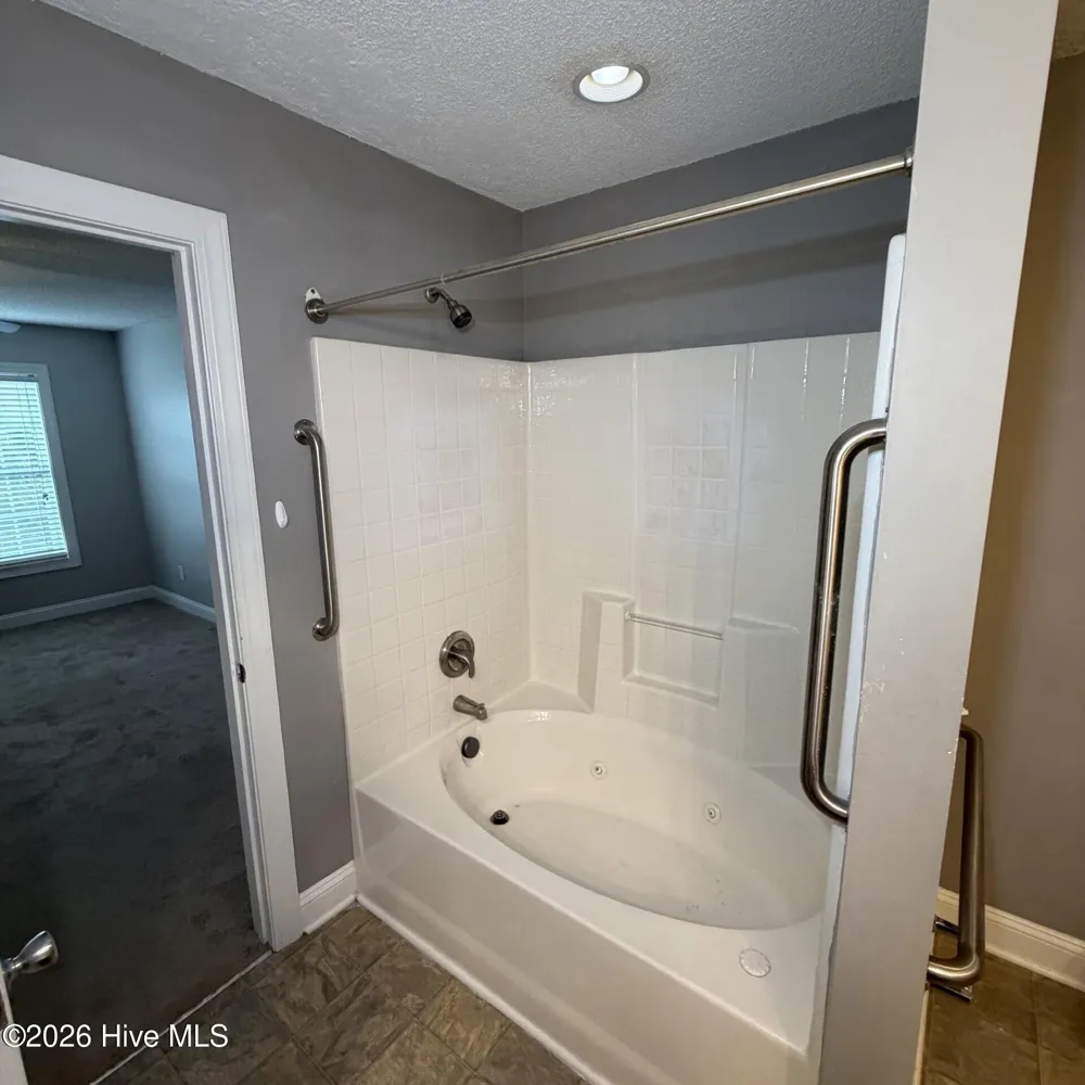 2552 Saddleback Drive #B Winterville, NC 28590