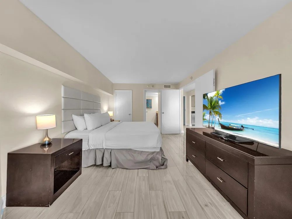 2670 E Sunrise Boulevard #323 Fort Lauderdale, FL 33304