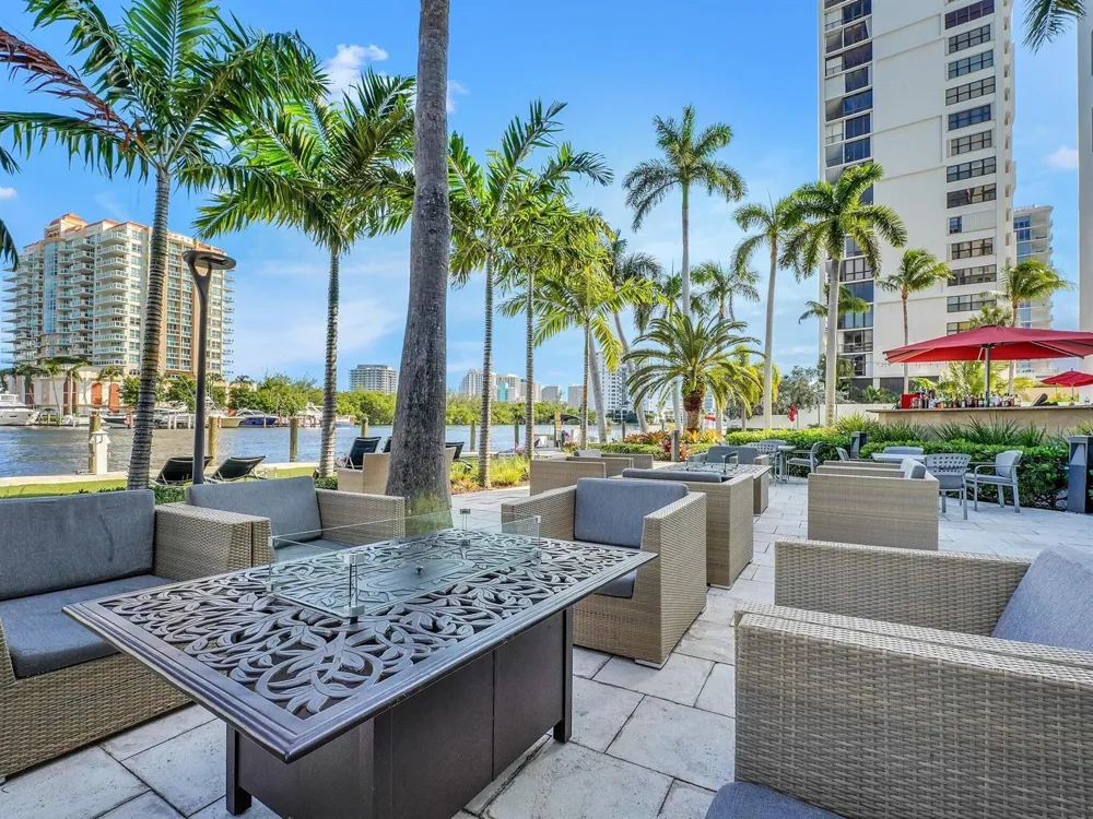 2670 E Sunrise Boulevard #323 Fort Lauderdale, FL 33304