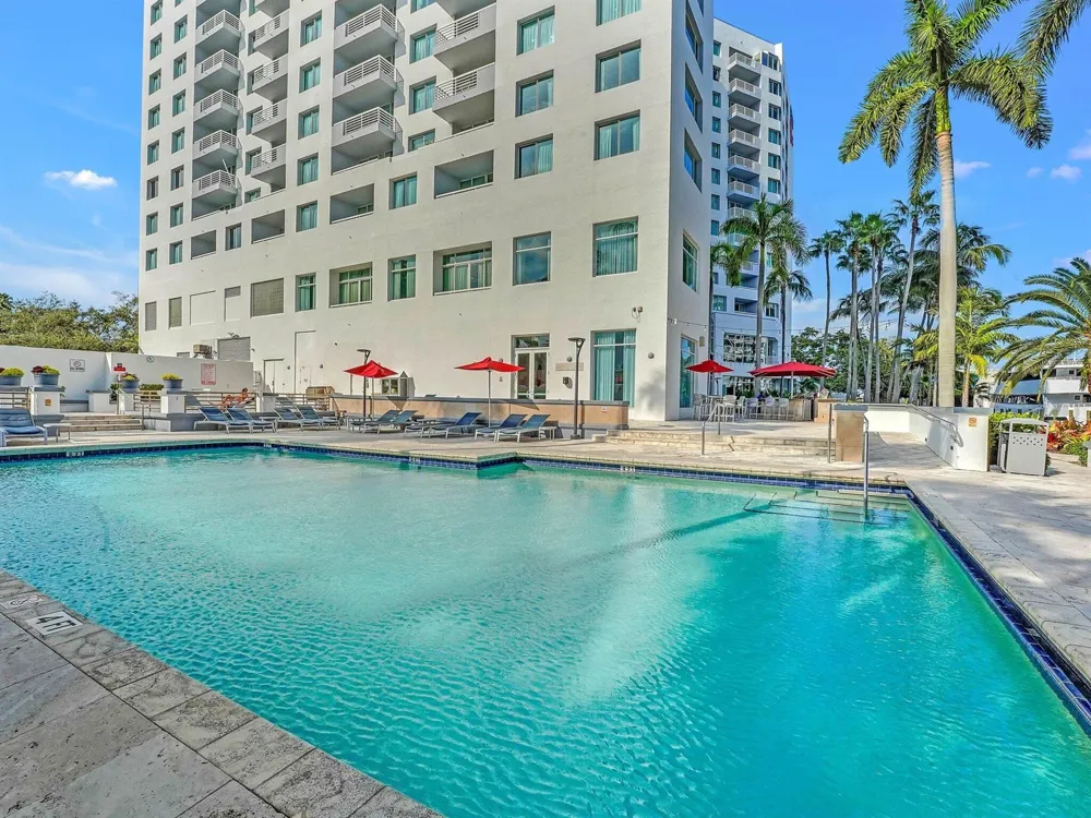 2670 E Sunrise Boulevard #323 Fort Lauderdale, FL 33304