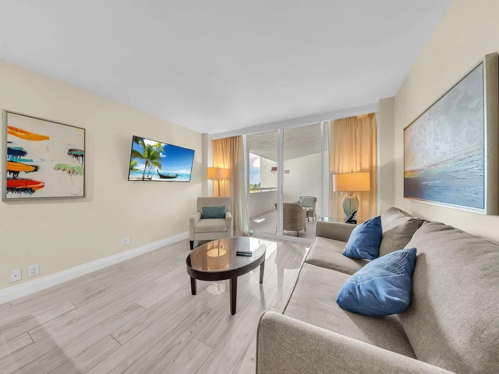 2670 E Sunrise Boulevard #323 Fort Lauderdale, FL 33304