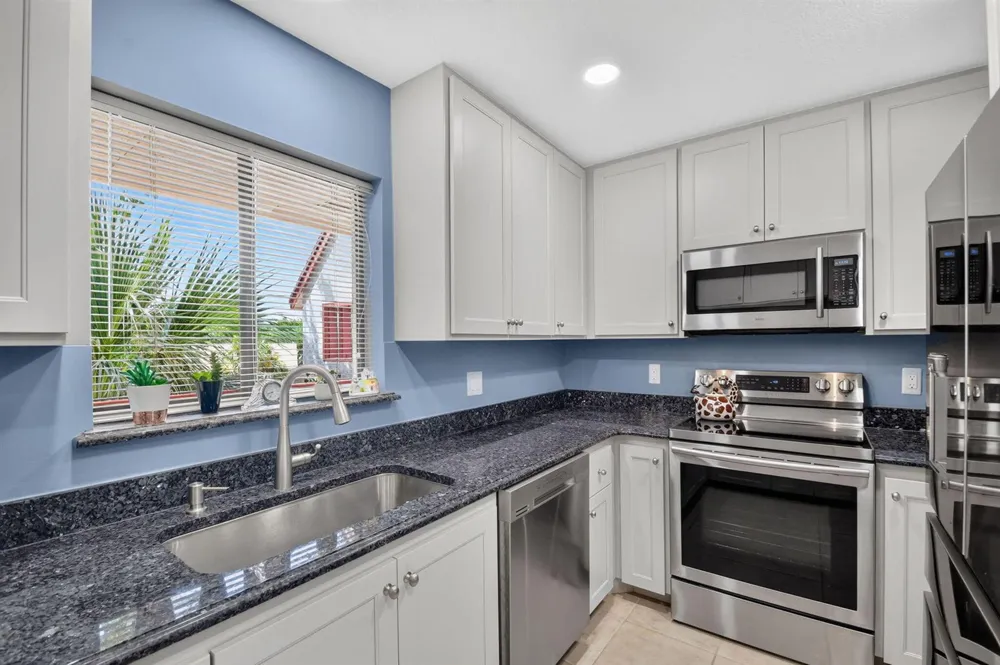 12524 SHORELINE DRIVE #404 Wellington, FL 33414