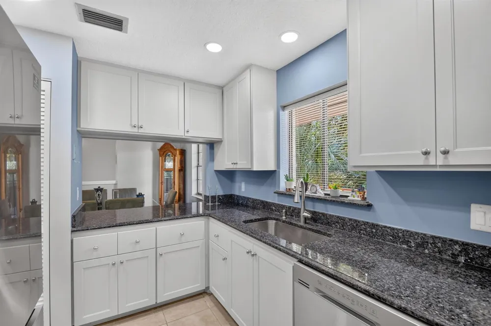 12524 SHORELINE DRIVE #404 Wellington, FL 33414