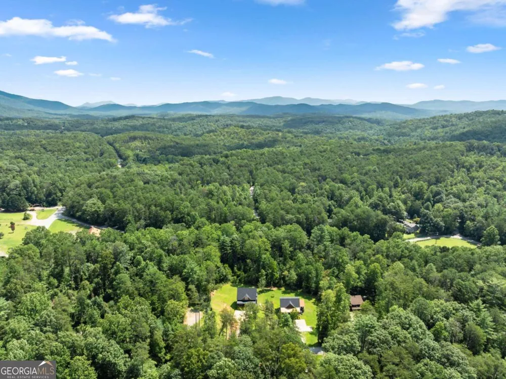 85 Deer Valley Estate RD Sautee Nacoochee, GA 30571