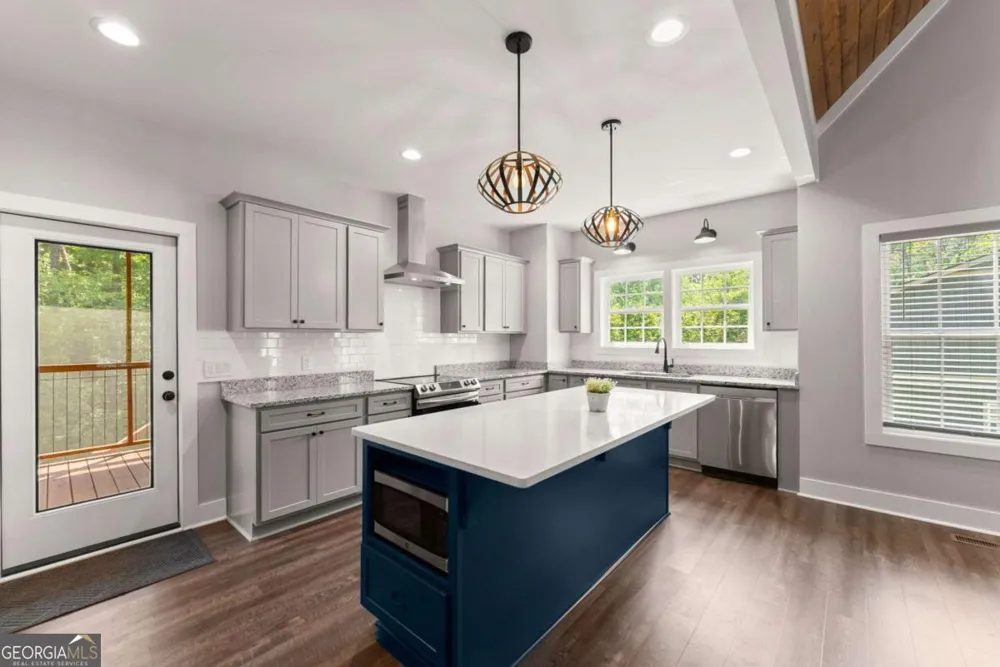 85 Deer Valley Estate RD Sautee Nacoochee, GA 30571