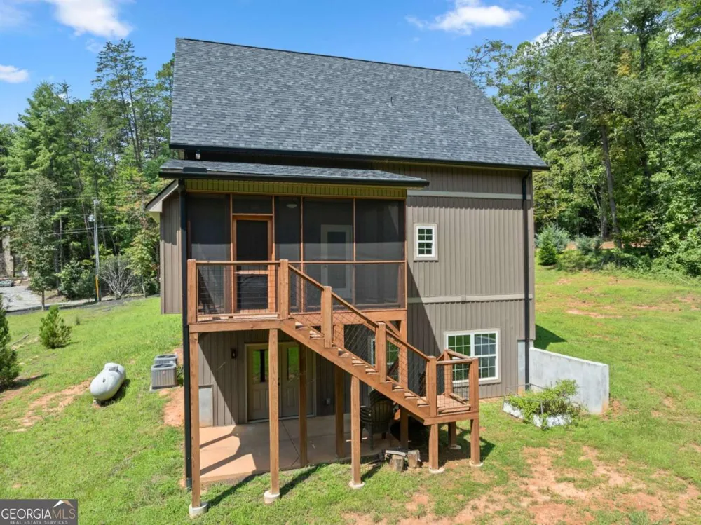 85 Deer Valley Estate RD Sautee Nacoochee, GA 30571